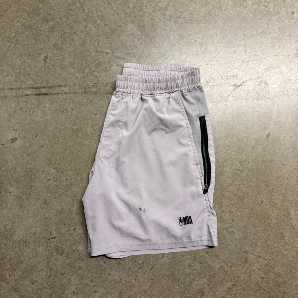 NBA Mens Athletic Basketball Shorts Gray Size Medium Zipper Pocket Mesh Training